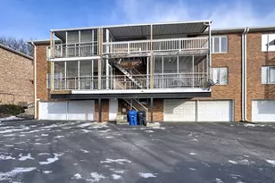 3715 35th St, Moline, IL 61265 - Photo 3