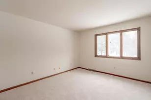 9515 Butternut Dr, Crystal Lake, IL 60014 - Photo 9