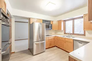 9515 Butternut Dr, Crystal Lake, IL 60014 - Photo 5