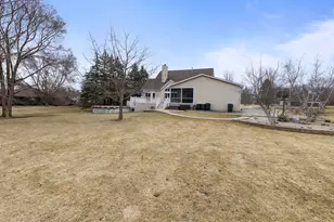 15870 Anna Dr, Wadsworth, IL 60083 - Photo 27
