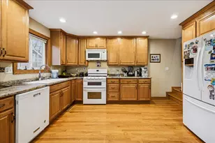 35 Tremont Rd, Fox Lake, IL 60020 - Photo 7