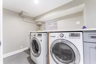 6243 W Byron St, Chicago, IL 60634 - Photo 17