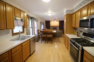 1202 Boston Ave, Joliet, IL 60435 - Photo 11