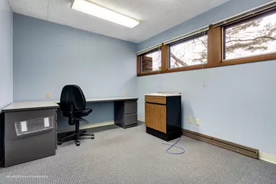 2829 Glenwood Avenue, Rockford, IL 61101 - Photo 13