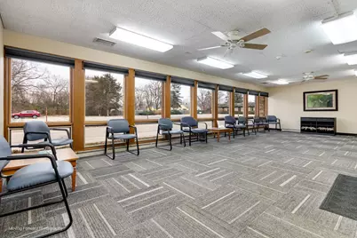 2829 Glenwood Avenue, Rockford, IL 61101 - Photo 5