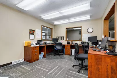 2829 Glenwood Avenue, Rockford, IL 61101 - Photo 7