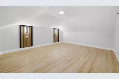 [Address not provided], Chicago, IL 60649 - Photo 9