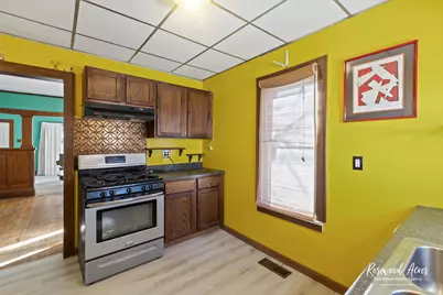 1035 S 3rd Avenue, Kankakee, IL 60901 - Photo 7