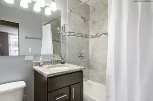 5757 N Sheridan Rd, Chicago, IL 60660 - Photo 15