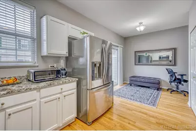 172 N East River Road #L, Des Plaines, IL 60016 - Photo 3