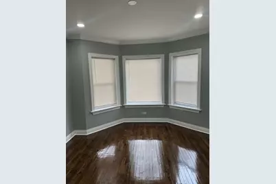 1019 N Leamington Avenue, Chicago, IL 60651 - Photo 3