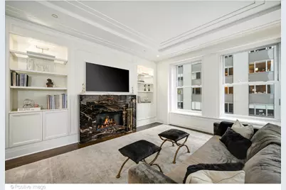 159 E Walton Place #7G, Chicago, IL 60611 - Photo 7