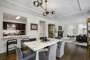 159 E Walton Pl, Chicago, IL 60611 - Photo 13