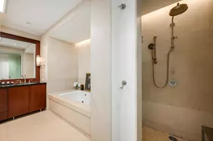 159 E Walton Pl, Chicago, IL 60611 - Photo 25