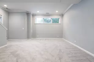 1523 W Thomas St, Chicago, IL 60642 - Photo 23