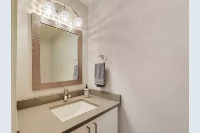 2005 N Albany Avenue #2005, Chicago, IL 60647 - Photo 9