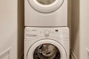 2005 N Albany Ave, Chicago, IL 60647 - Photo 27