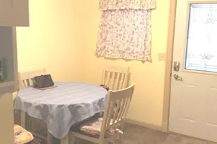 23 Cherry Hill Ct, Hampton, IL 61244 - Photo 5