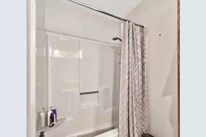 2708 Greenwood Acres Drive #2708, Dekalb, IL 60115 - Photo 17