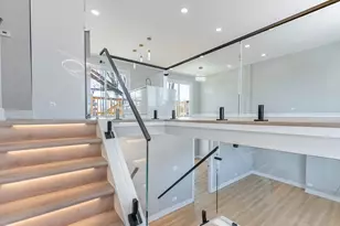 1116 S Busse Rd, Mount Prospect, IL 60056 - Photo 5