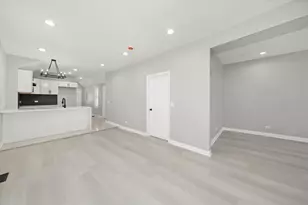24 E 99th Pl, Chicago, IL 60628 - Photo 3
