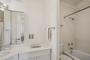 3200 N Lake Shore Dr, Chicago, IL 60657 - Photo 15