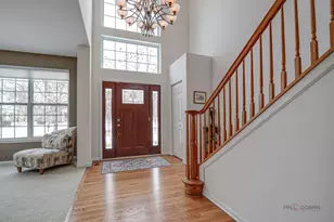 325 Cedar Ridge Dr, Lake Villa, IL 60046 - Photo 3