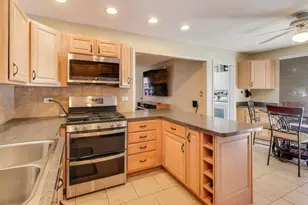 462 Longwood Dr, Buffalo Grove, IL 60089 - Photo 17