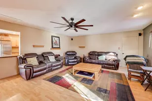 462 Longwood Dr, Buffalo Grove, IL 60089 - Photo 3