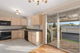 17W645 Lorraine Ave, Addison, IL 60101 - Photo 9