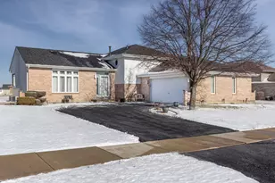 5256 Crosswind Dr, Richton Park, IL 60471 - Photo 1