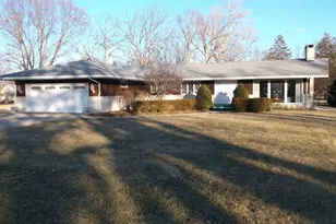 219 S 5th St, Princeton, IL 61356 - Photo 1