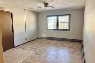 1215 Wall St, Normal, IL 61761 - Photo 15