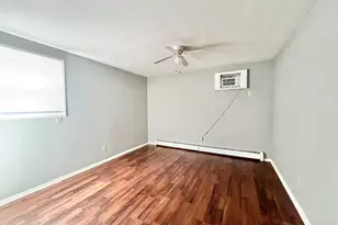 1215 Wall St, Normal, IL 61761 - Photo 9