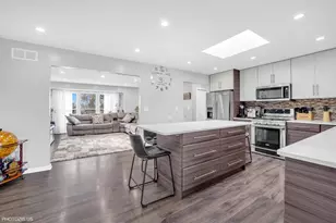 21314 Highland Dr, Lake Zurich, IL 60047 - Photo 9