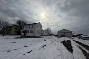 215 Grove St, Wedron, IL 61882 - Photo 3