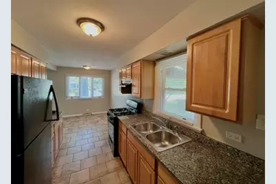 606 E 164th Place, South Holland, IL 60473 - Photo 5