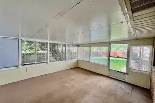 16046 Prairie Ave, South Holland, IL 60473 - Photo 11