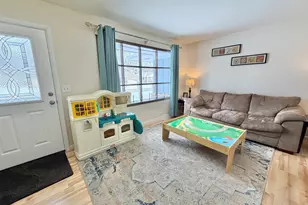 5639 Haddon Pl, Rockford, IL 61114 - Photo 3