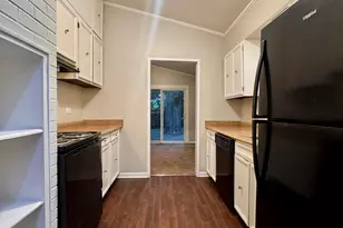 129 Warwick St, Park Forest, IL 60466 - Photo 9