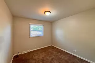 900 W Strieff Ln, Glenwood, IL 60425 - Photo 13