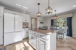 625 Superior Dr, Romeoville, IL 60446 - Photo 3