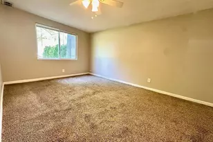 308 N Clifton Ave, Elgin, IL 60123 - Photo 5