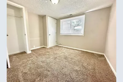 308 N Clifton Avenue, Elgin, IL 60123 - Photo 9