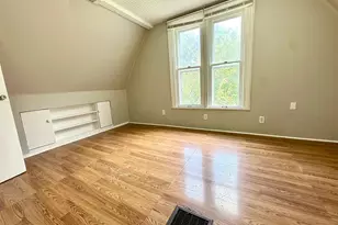 50 Sheridan St, Elgin, IL 60123 - Photo 9