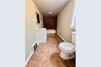 50 Sheridan Street, Elgin, IL 60123 - Photo 17