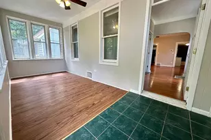 50 Sheridan St, Elgin, IL 60123 - Photo 3