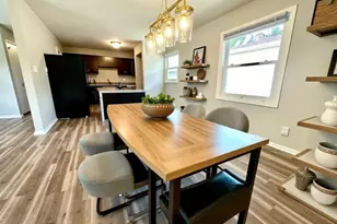 34W744 N James Dr, Saint Charles, IL 60174 - Photo 5