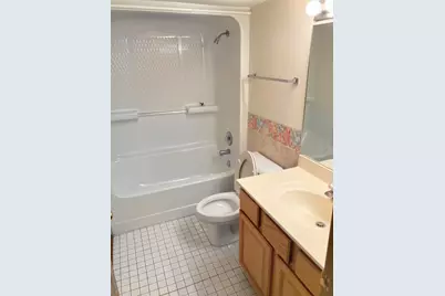 11020 S Keating Avenue #106, Oak Lawn, IL 60453 - Photo 9