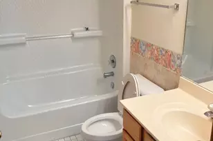 11020 S Keating Ave, Oak Lawn, IL 60453 - Photo 9